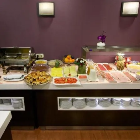 Estudio El Puerto - En El Mismo Centro De Fuengirola, Primera Linea De Playa *