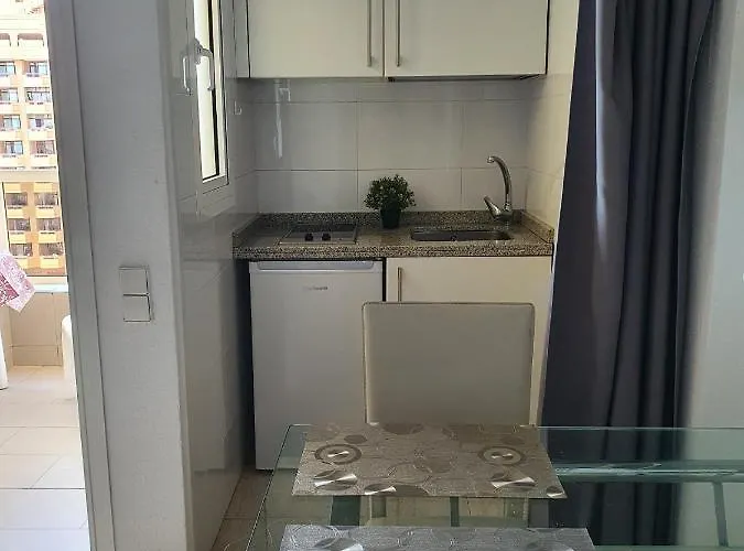 Estudio El Puerto - En El Mismo Centro De Fuengirola, Primera Linea De Playa