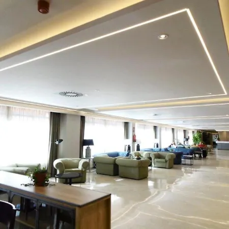 Estudio El Puerto - En El Mismo Centro De Fuengirola, Primera Linea De Playa Апартаменты *